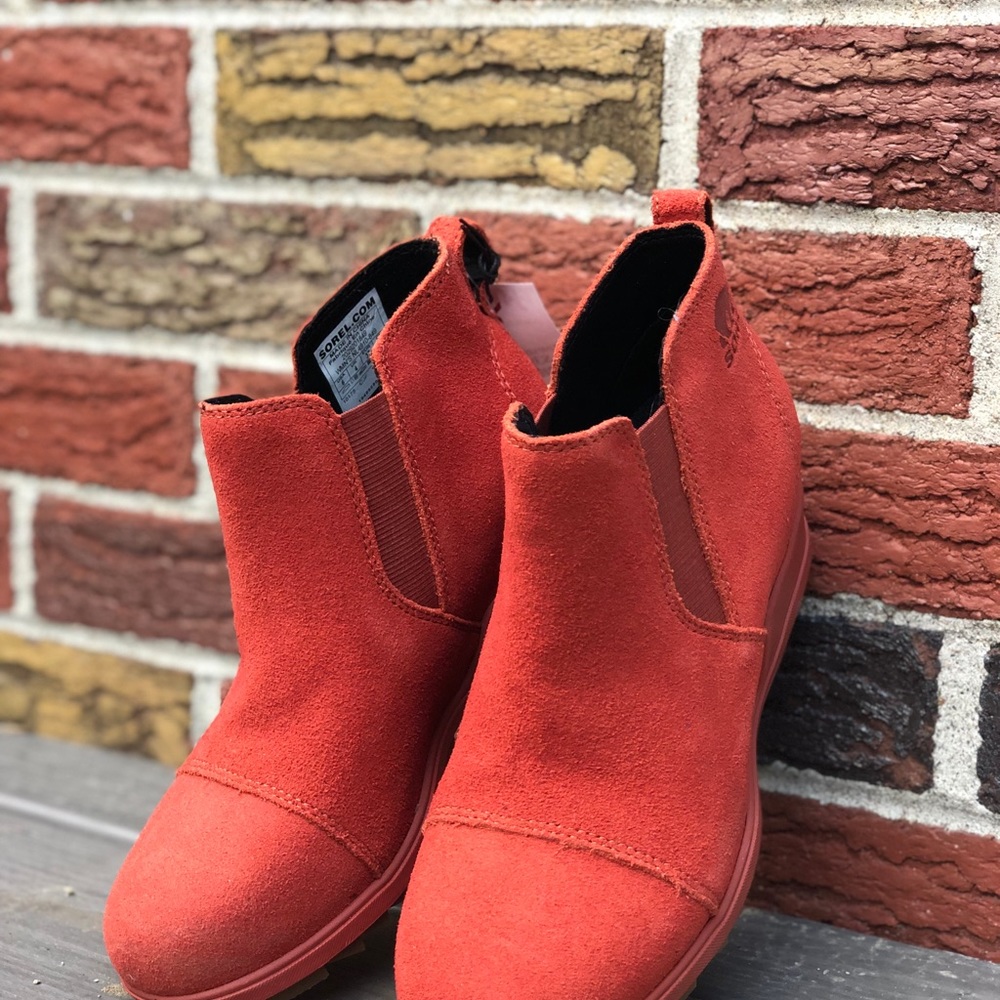 NWT SOREL Suede Orange Boots - Picture 5 of 12